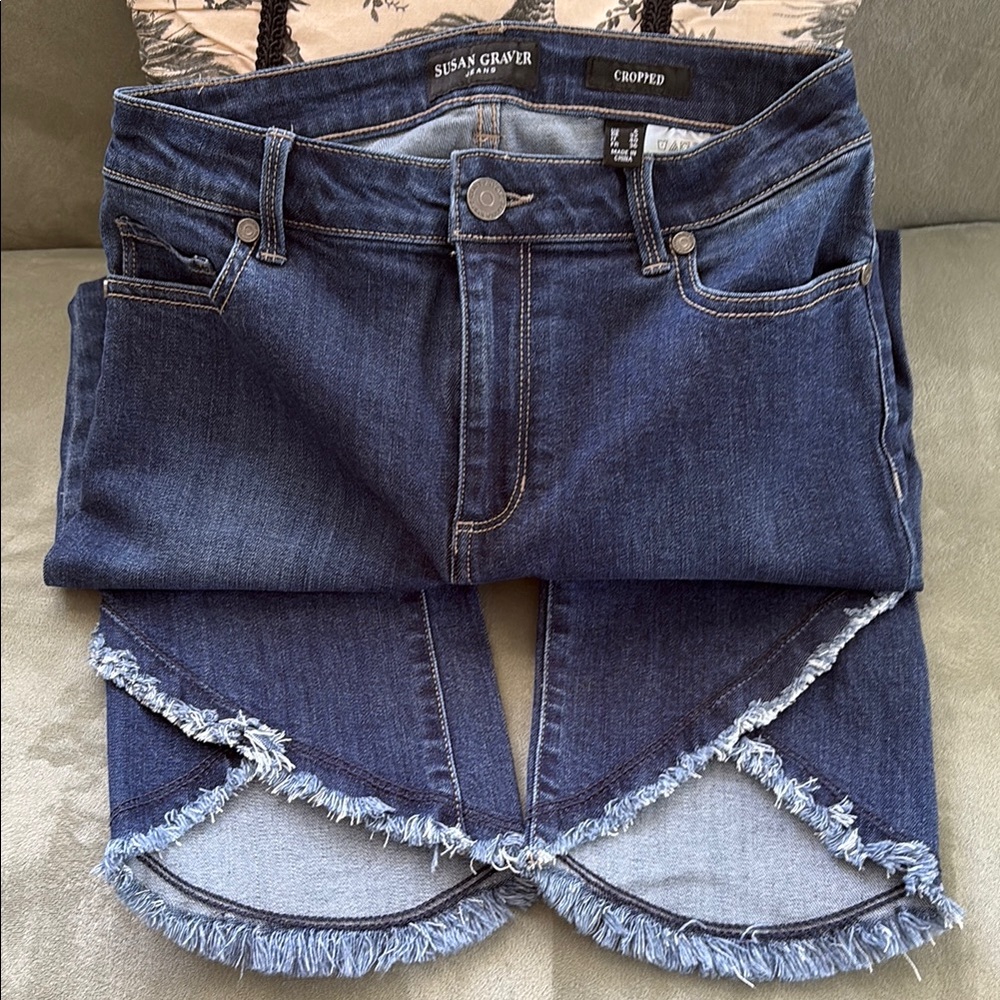 Susan Graver BOHO Regular High Stretch Denim Crop Jeans with Frayed Tulip Hem - Picture 5 of 12
